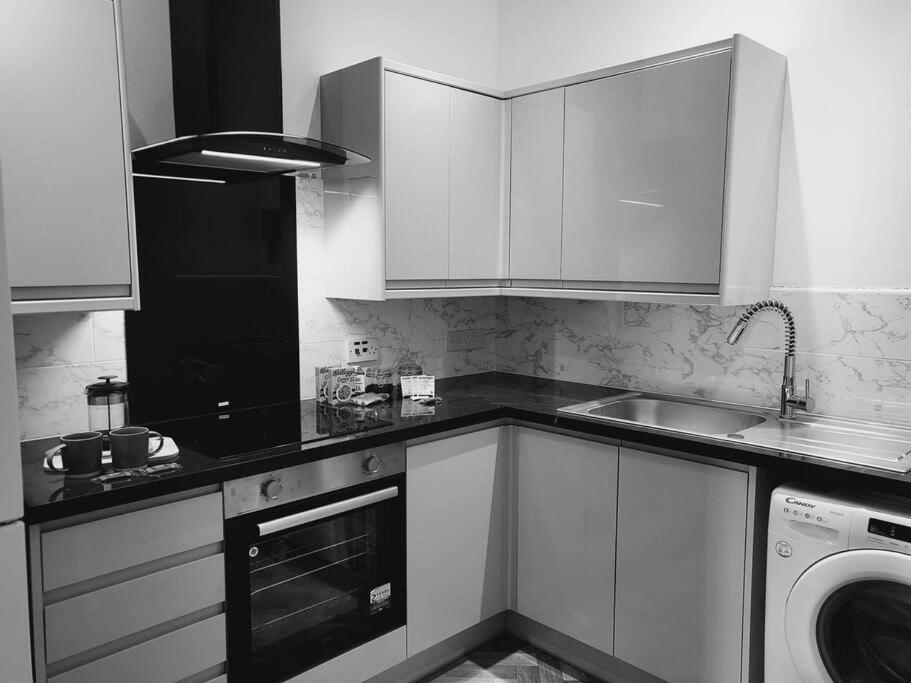 شقة High Street, 2 Bed, Newly Refurb ليمينغتون المظهر الخارجي الصورة