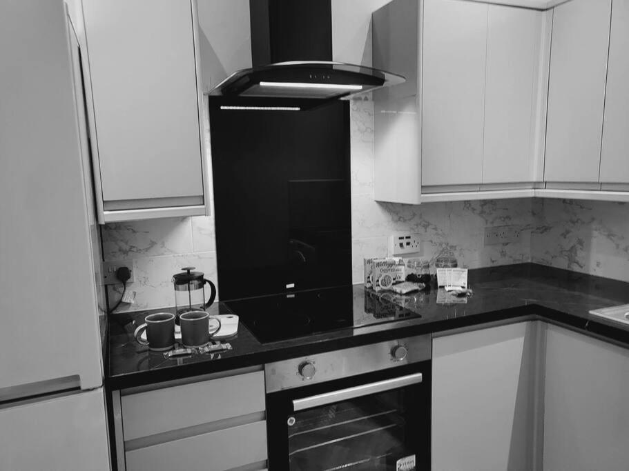 شقة High Street, 2 Bed, Newly Refurb ليمينغتون المظهر الخارجي الصورة